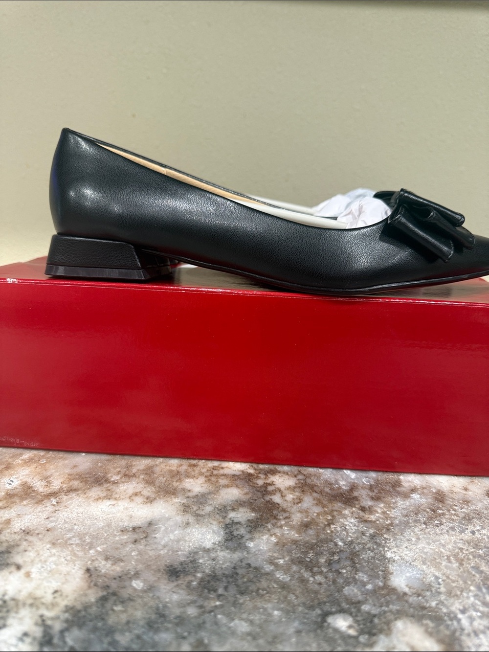 Journee Collection Black Pointed Bow Slip-On Flats - Picture 2 of 5